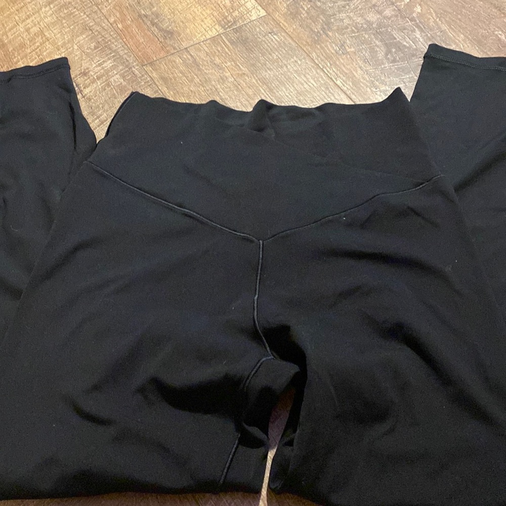 Black crossover leggings